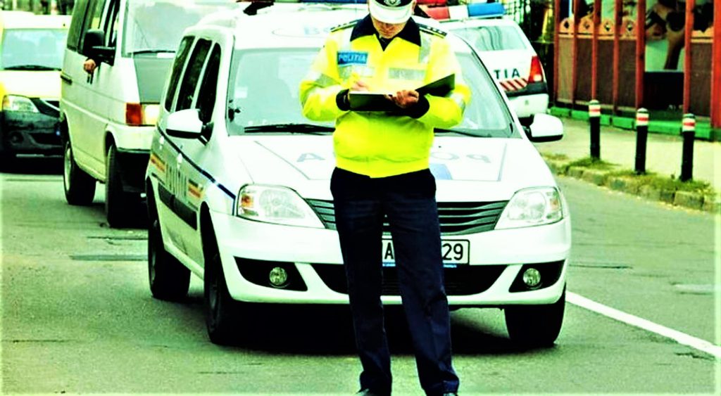 Modificări Cod rutier 2019: ce vehicule pierd dreptul de prioritate de trecere și nu mai au voie să poarte girofaruri