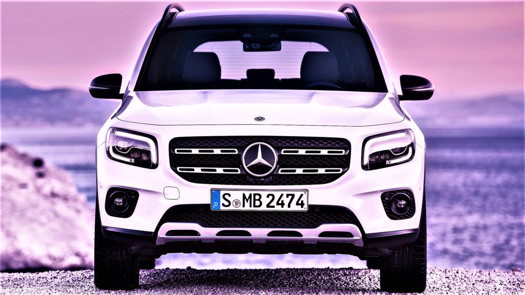 Cât mai cheltuie românii pe mașini. Ce sume colosale dau pe automobile, cu toate că se plâng că-s săraci