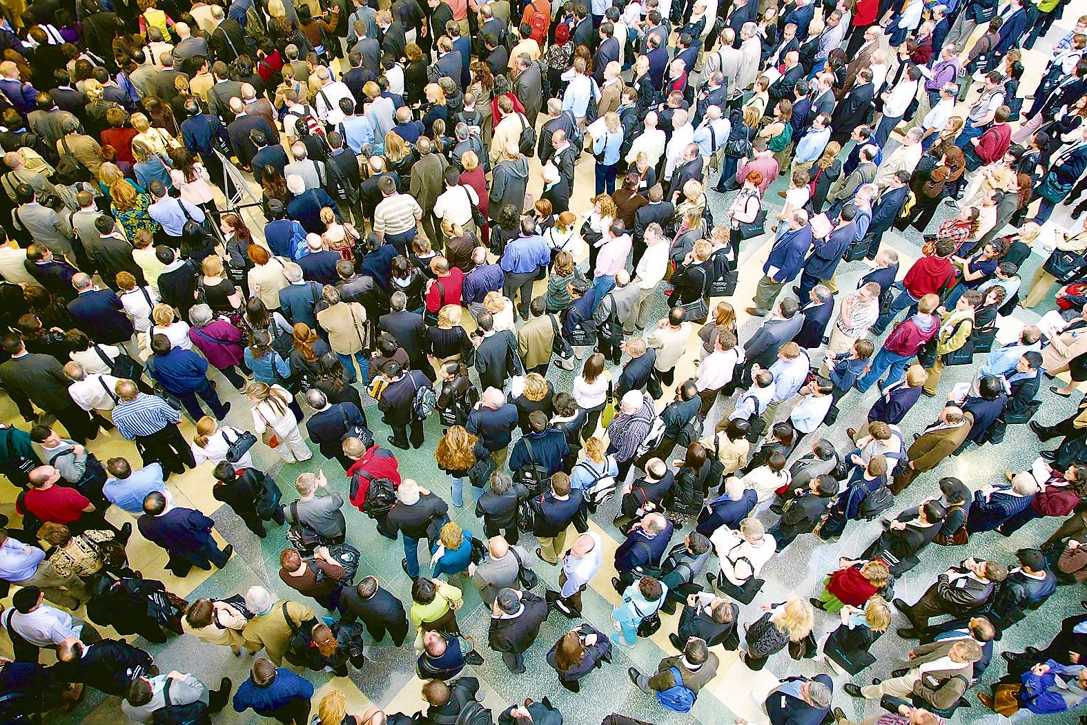 Populația României, în continuă scădere. Câți românii au părăsit, în ultimul an, țara