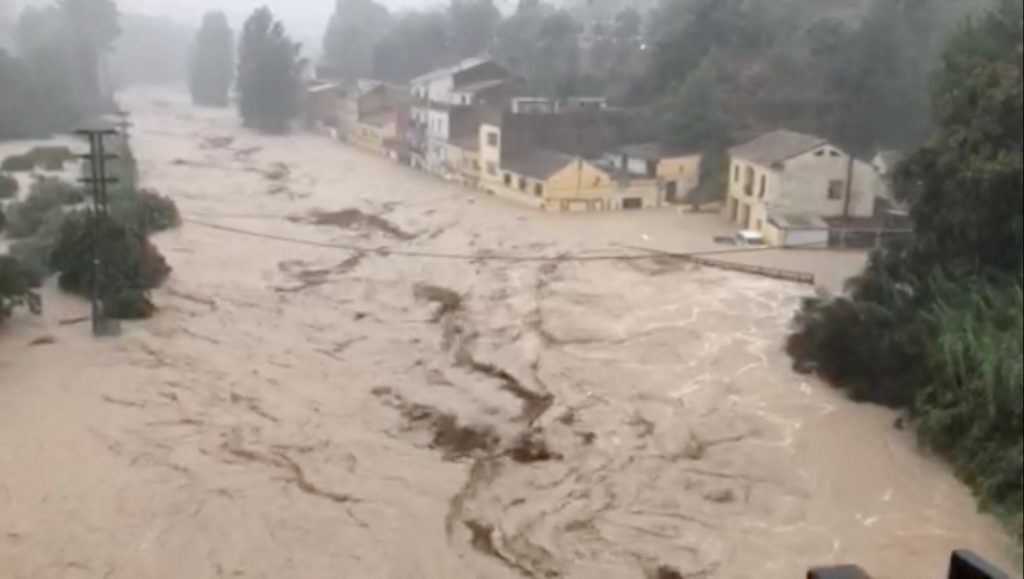 Imagini apocaliptice în Spania. Furtunile și ploile torențiale au făcut prăpăd – FOTO&VIDEO