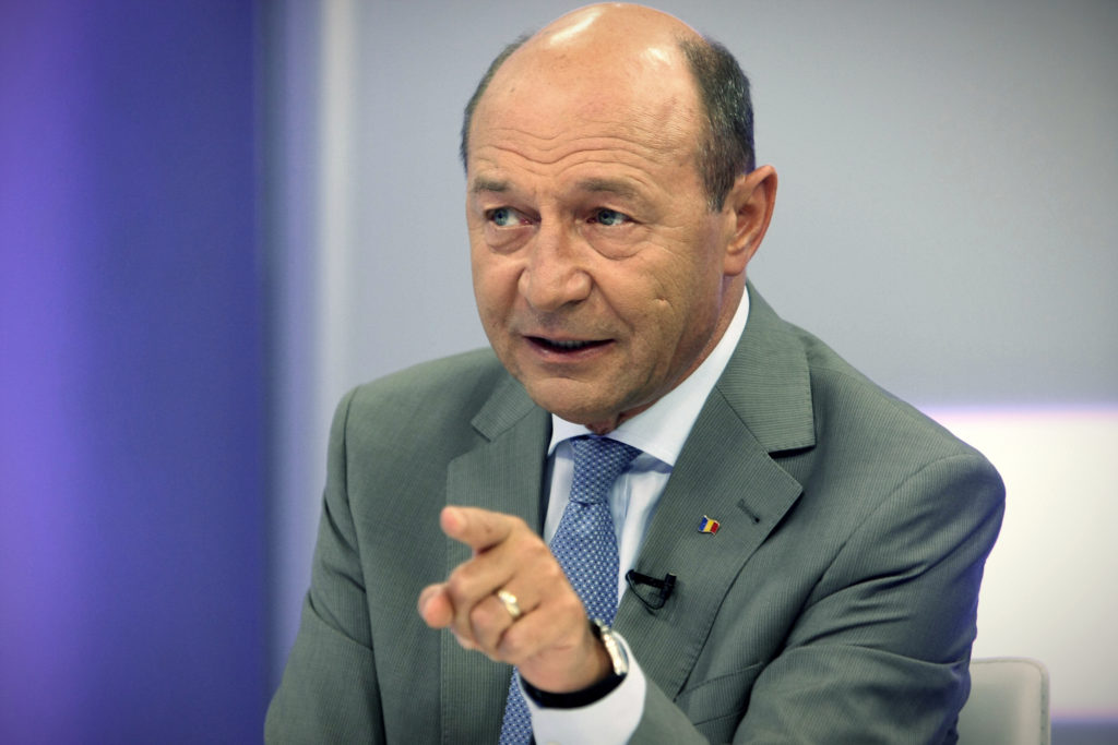 Traian Băsescu a spus pe cine va vota în turul 2 al alegerilor prezidențiale. Alegere neașteptată