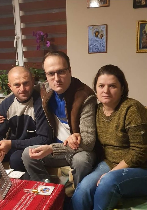 Ultima postare făcute de Alexabdru Cumpănașu pe pagina sa de Facebook