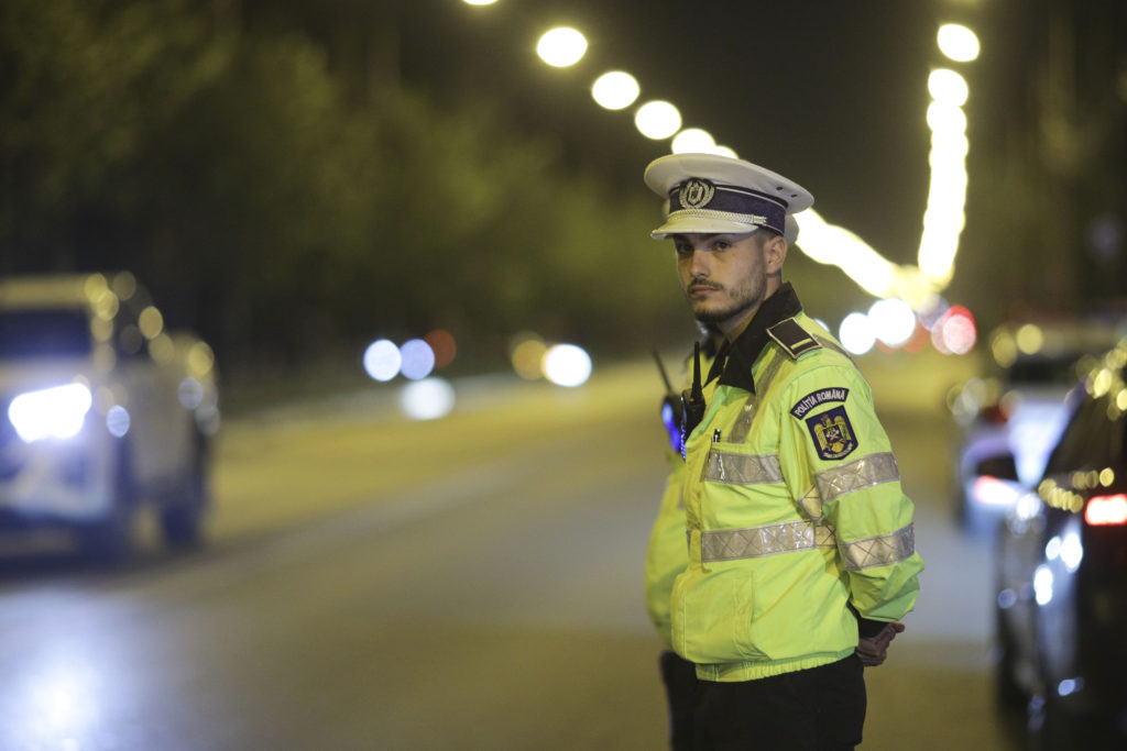 Schimbări majore în trafic! Polițiștii de la Rutieră vor avea camere video și vor înregistra discuțiile cu șoferii