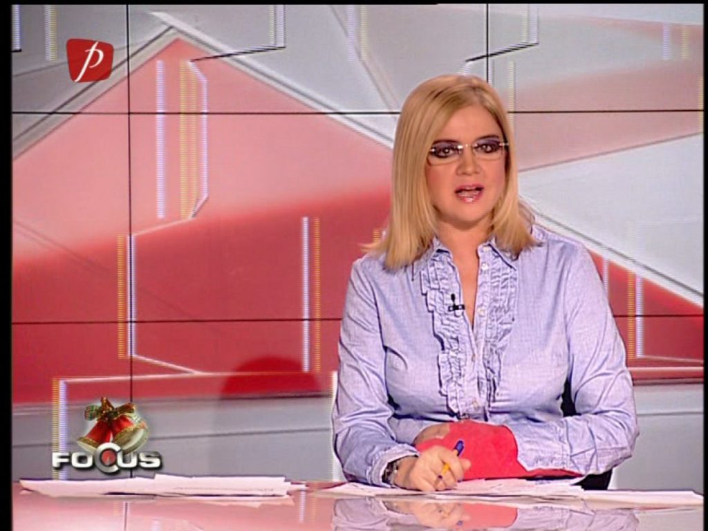 Cristina Țopescu, la pupitrul buletinului de știri de la Prima TV 