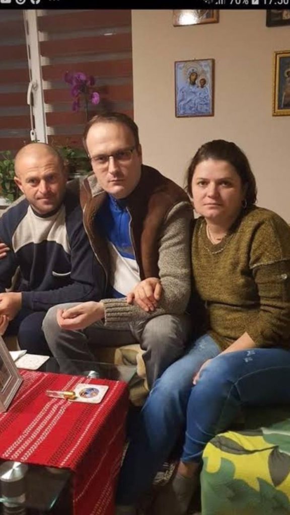 Alexandru Cumpănașu și familia Alexandrei Măceșanu. Foto: Facebook / Alexandru Cumpănașu