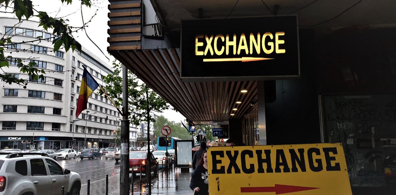 Curs valutar BNR marți, 4 februarie. Ce modificări suferă euro 