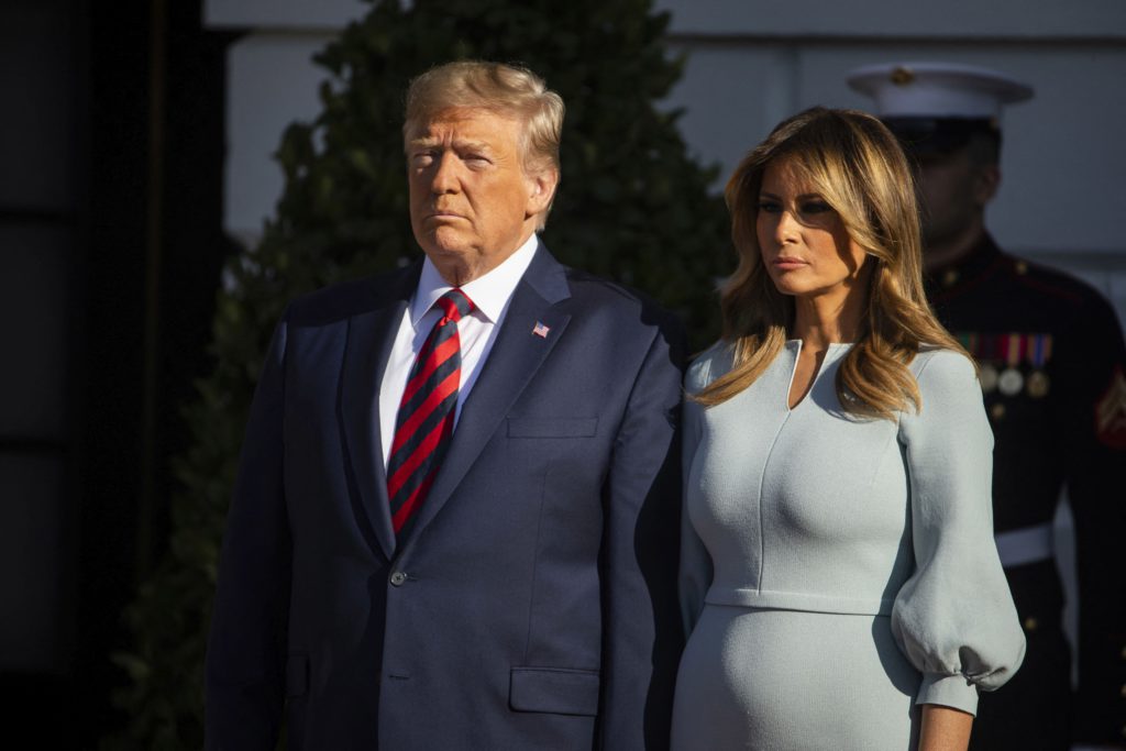 Cine este și cum arată bărbatul, despre care se spune că ar fi amantul Melaniei Trump. Dezvăluiri neașteptate de la Casa Albă