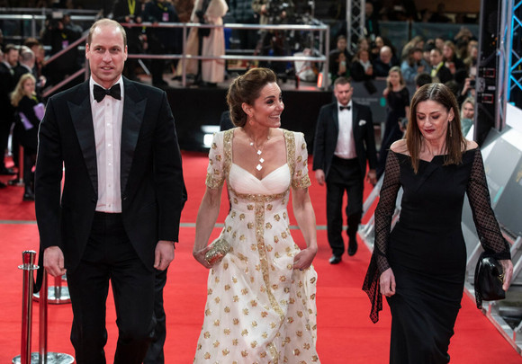 Cum a apărut Kate Middleton îmbrăcată la Premiile Bafta 2020. A mai purtat rochia în urmă cu 8 ani la un eveniment important. Foto 