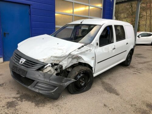 Suma incredibilă pe care o cere acest neamț pentru o Dacia Logan MCV făcută praf!