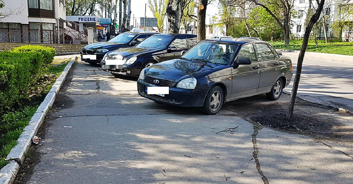 Atenție, șoferi! Amenzi usturătoare pentru această neglijență. Deși legea e clară, mulți trec cu vederea acest detaliu