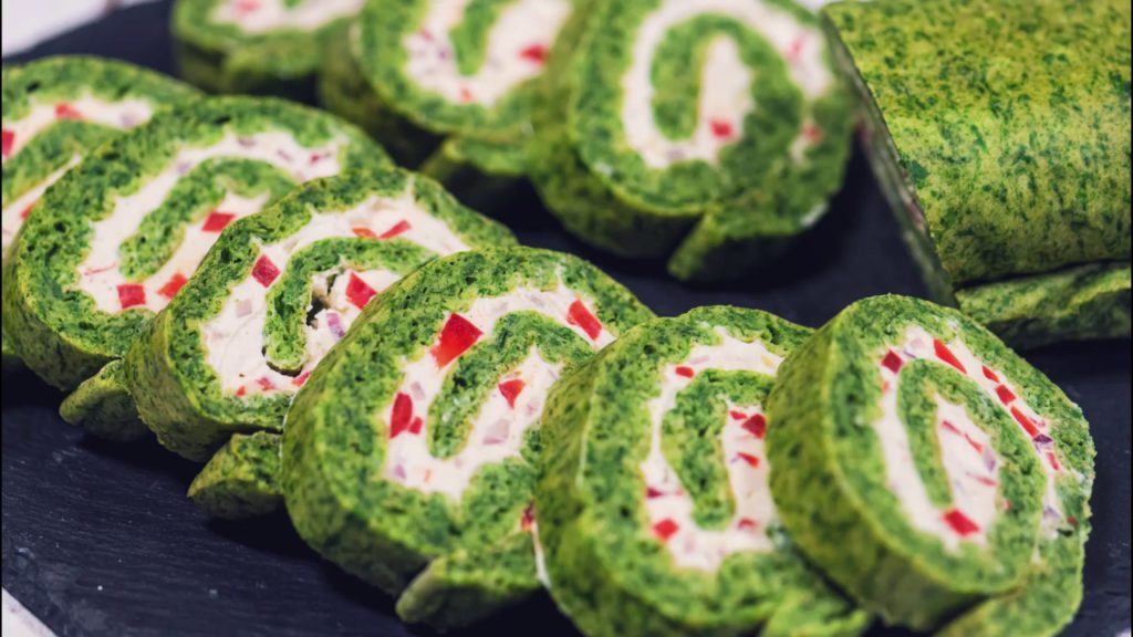 Ruladă de spanac cu cremă de brânză. Cel mai spectaculos aperitiv pe care îl știm. Arată senzațional. FOTO