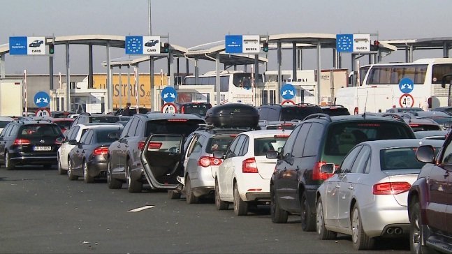 Cât se așteaptă la granița cu Ungaria pentru a intra în România. Autoritățile au anunțat și câți români au revenit în ultimele 24 de ore