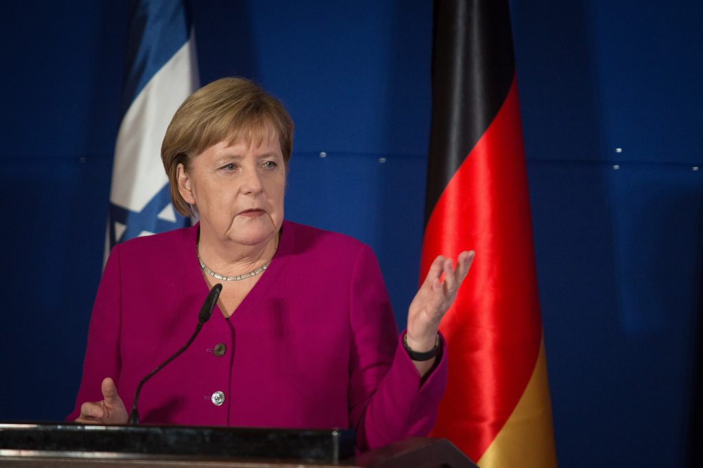 Germania ridică unele restricții, dar menține prudența
