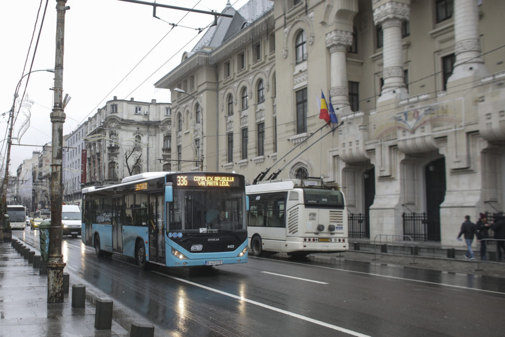 Anunț important de la STB. Ce se întâmplă, începând de luni, cu autobuzele și tramvaiele din București