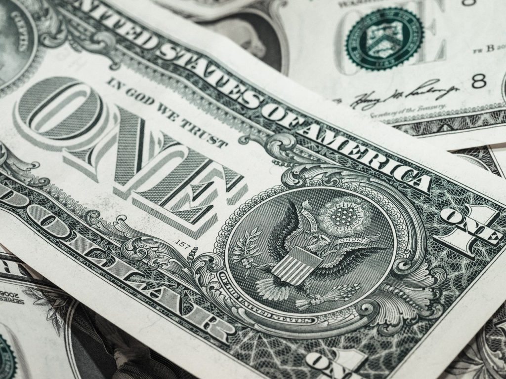 Cotațiile pentru dolarul american. Foto: Pixabay 