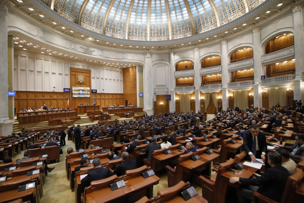 Câți bani au cheltuit parlamentarii români în 2019. Suma e cu adevărat de speriat