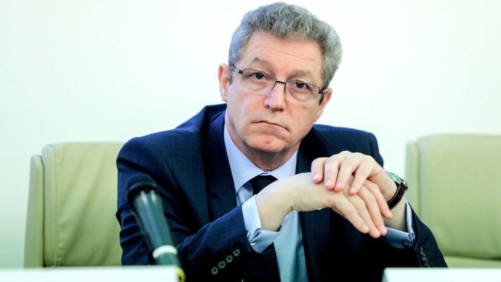 Mai multe organizații îi cer demisia lui Adrian Streinu-Cercel. ”A băgat spaima în populație”