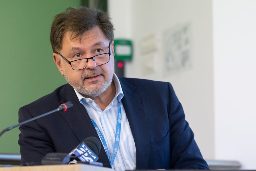 Când am putea reveni la viața de dinaintea pandemiei. Mesajul medicului Alexandru Rafila pentru români