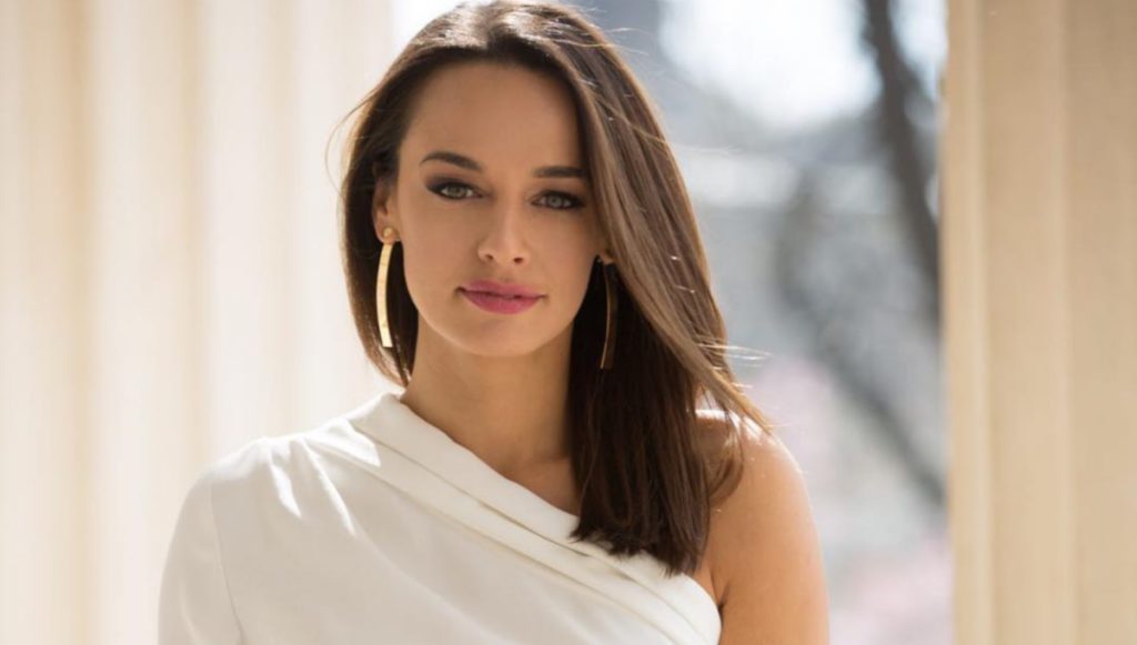 Cât te costă să meditezi alături de Andreea Raicu. ”O să te ajut să te integrezi în viața ta ”