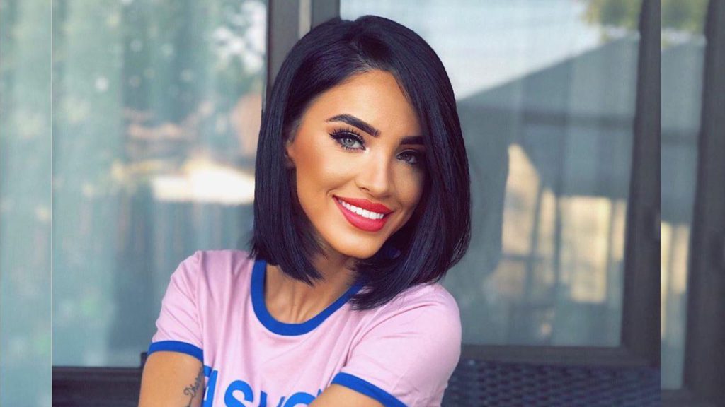 Adelina Pestrițu a postat fotografia cu ea însărcinată, iar fanii sunt în delir. Ce i-a transmis soțului despre al doilea copil