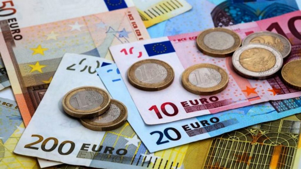 Curs BNR, joi, 30 aprilie 2020. Ce valoare înregistrează euro