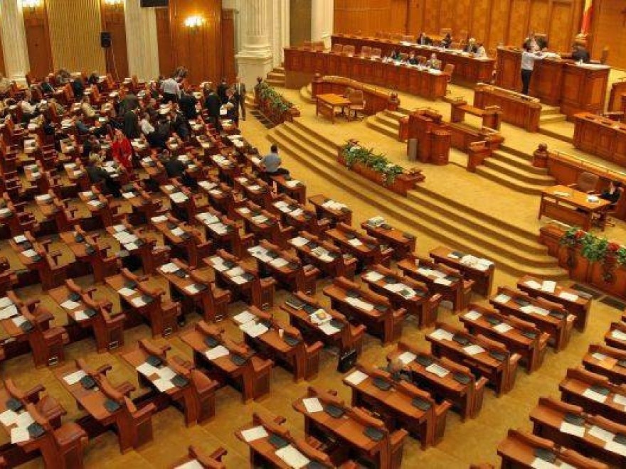 Pot candida la alegeri în România și cei care au fost condamnați definitiv? Legea care ”amnistiază” peste 1.000 de aleși