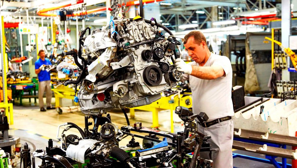 Anunț oficial de la Dacia! Când ar putea să se întoarcă angajații la muncă