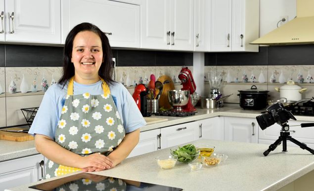 Cine este, de fapt, principala rivală pentru Jamila în Youtube-ul ”gastronomic” din România