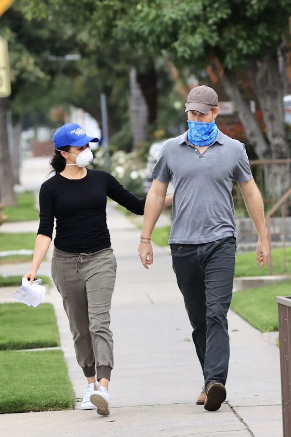 Meghan și Harry nu au scăpat de atenția paparazzilor