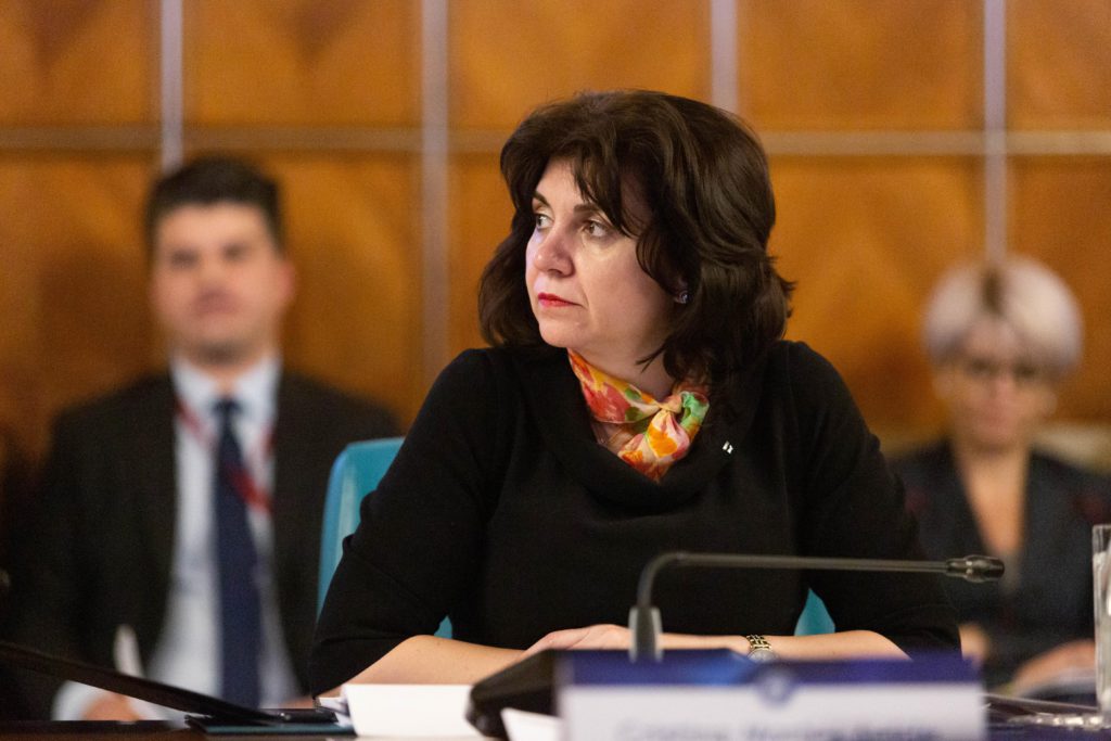 Ce se întâmplă cu înscrierile copiilor la școli și grădinițe. Anunțul făcut de Ministerul Educației