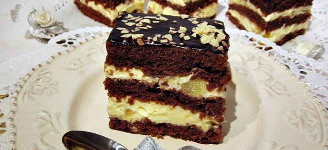 Prăjitură cu cremă de mascarpone și ananas. Desertul perfect dacă vrei să îmbini dulcele cu și mai mult dulce