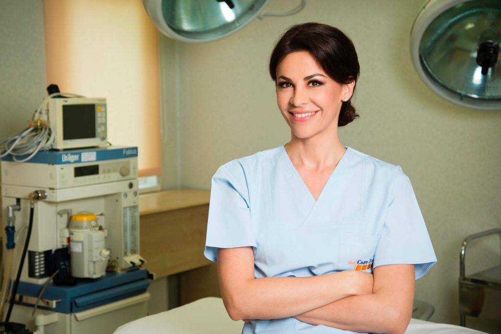 Adina Alberts și-a luat copilul și a plecat de acasă. Renumitul medic a anunțat pe pagina sa de Facebook