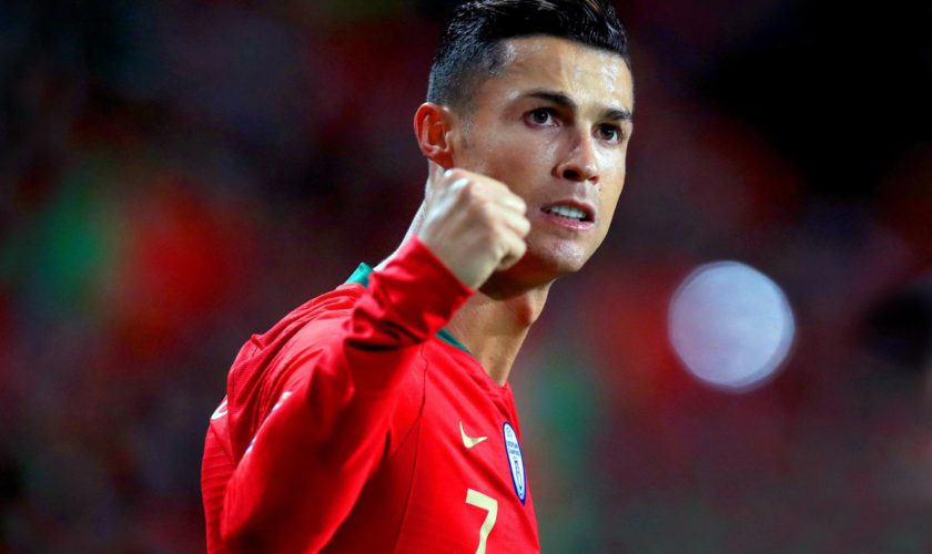 Cum arată acum Cristiano Ronaldo. A primit milioane de like-uri pentru noul look. Foto
