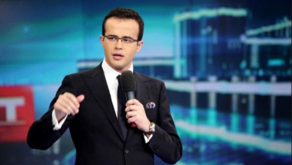 Cum arăta Mihai Gâdea în ziua nunții. Singura imagine, cu prezentatorul Antena 3 și aleasa lui, care a scăpat pe internet
