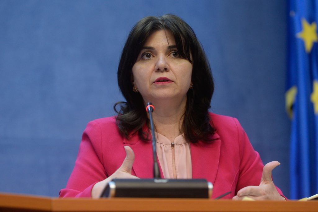 Rămân școlile închise și în septembrie? Monica Anisie a vorbit despre această posibilitate