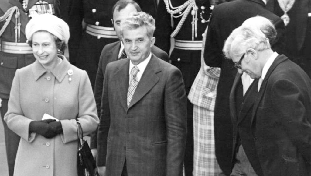 Ce s-a întâmplat, în urmă cu 42 de ani, între Regina Elisabeta a II-a și Nicolae Ceaușescu. Gestul neobișnuit al Suveranei