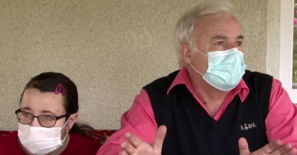 Povestea emoționantă a bătrânului, care a dansat de bucurie după ce a învins noul virus. Prin ce a trecut el: “Aveam senzația că îmi scoate inima din piept”