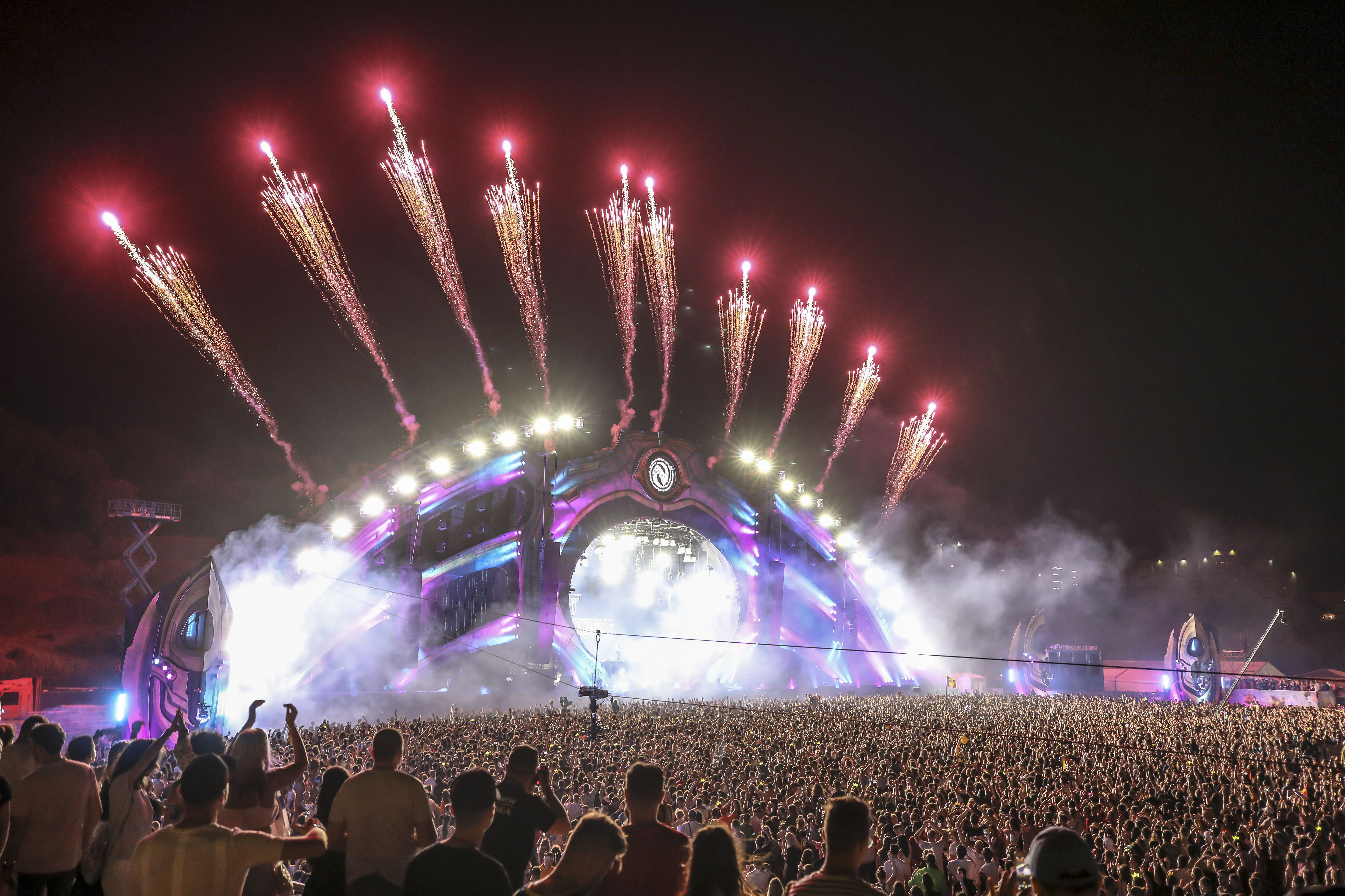 Cele două festivaluri din această vară ar fi putut aduce sume importante pentru bugetul local Foto - Inquam