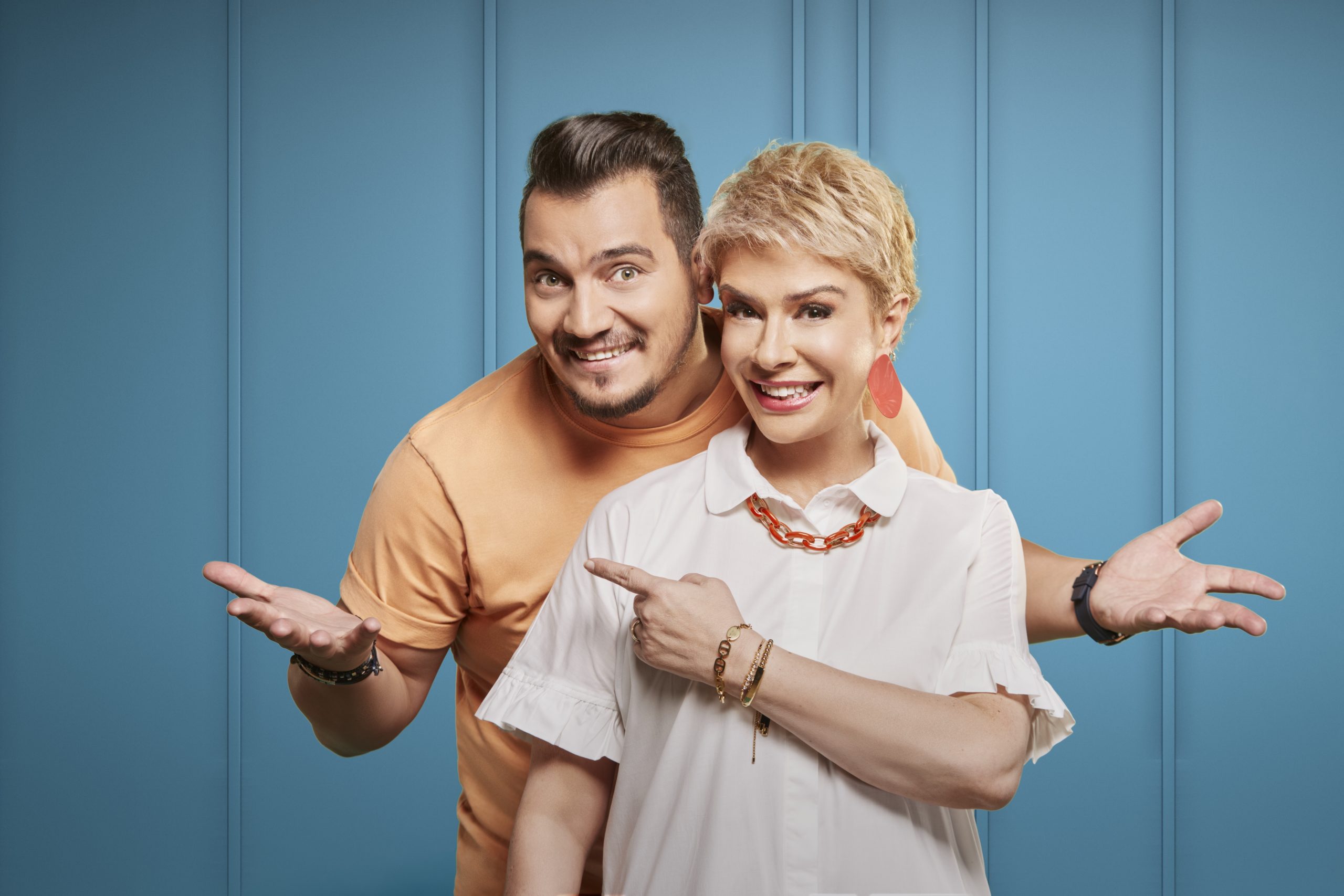 Teo Trandafir formează un cuplu de prezentatori simpatici alături de Bursucu, la Teo Show
