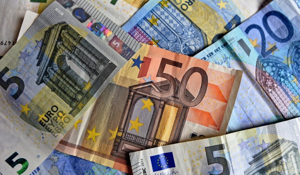 Curs BNR, luni, 15 iunie 2020. Ce valoare a atins euro