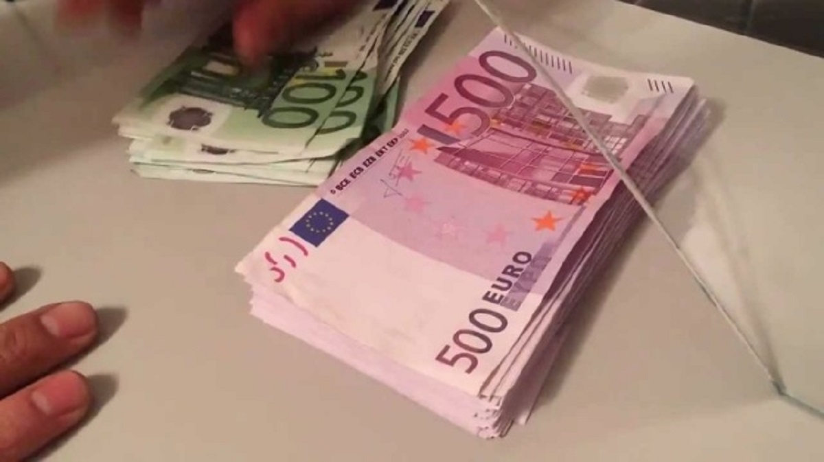 Curs BNR, vineri, 12 iunie 2020. Ce se întâmplă cu Dolarul și Euro