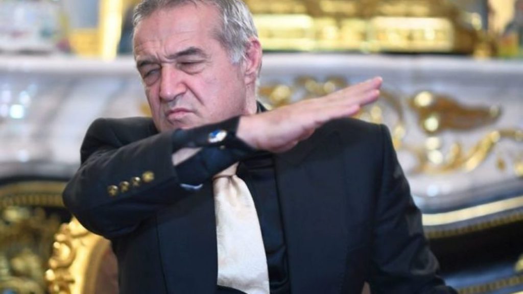 Scene incredibile la FCSB. Gigi Becali, dat afară din vestiar!