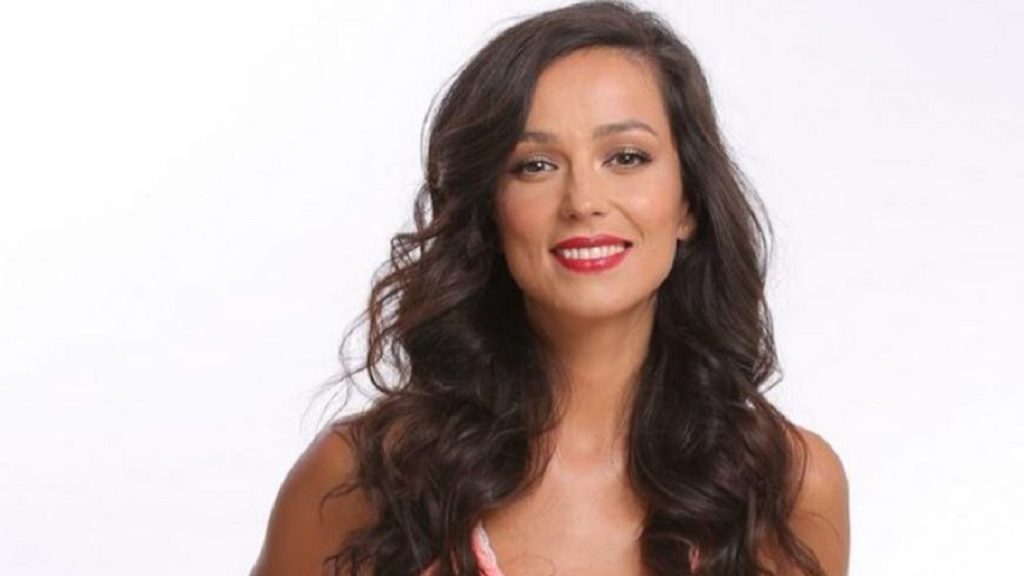 De ce ar trebui să plătească Olivia Steer 10.000 de lei. Cine e vedeta care o dă în judecată