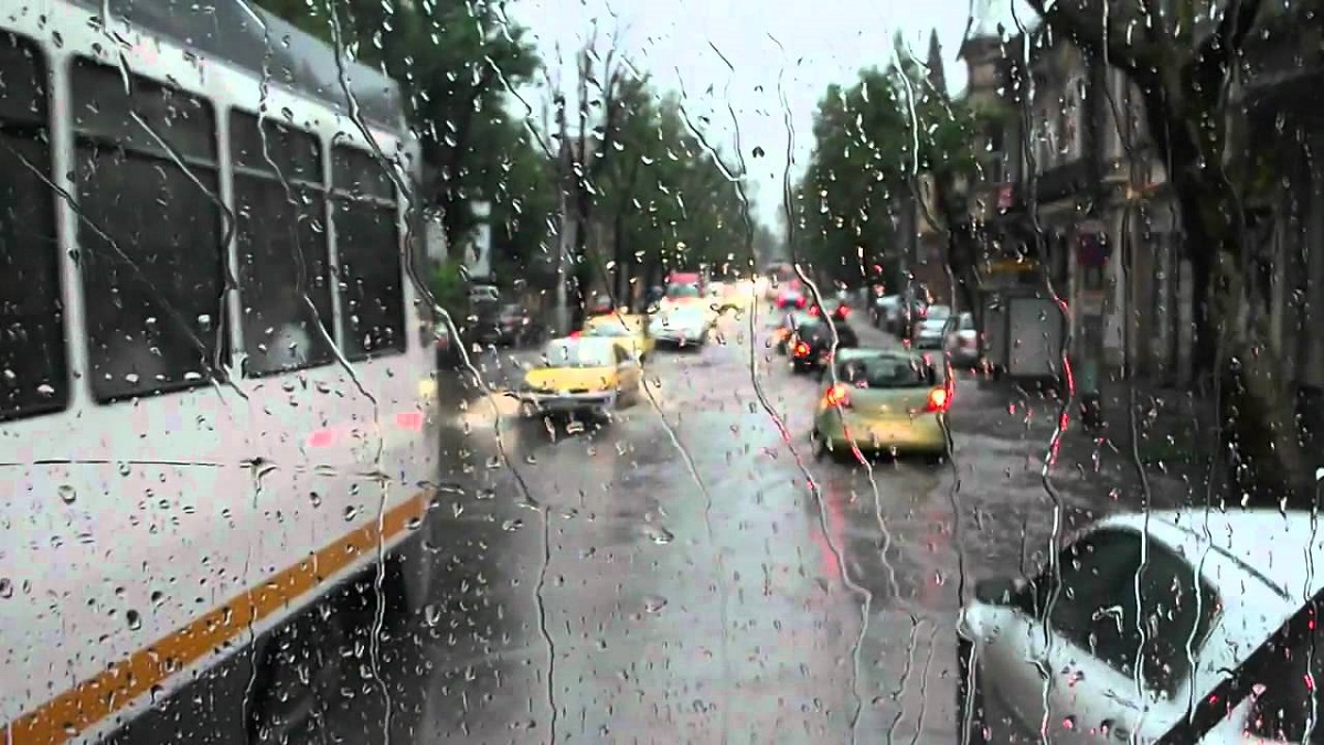 Prognoza meteo specială pentru București. Trei zile cu ploi și vijelii. Anunțul complet al meteorologilor