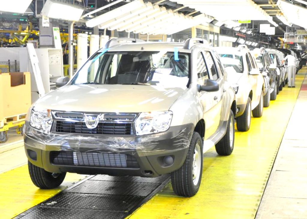 Dacia urcă, piața auto se prăbușește. Ce s-a întâmplat cu mașinile românilor