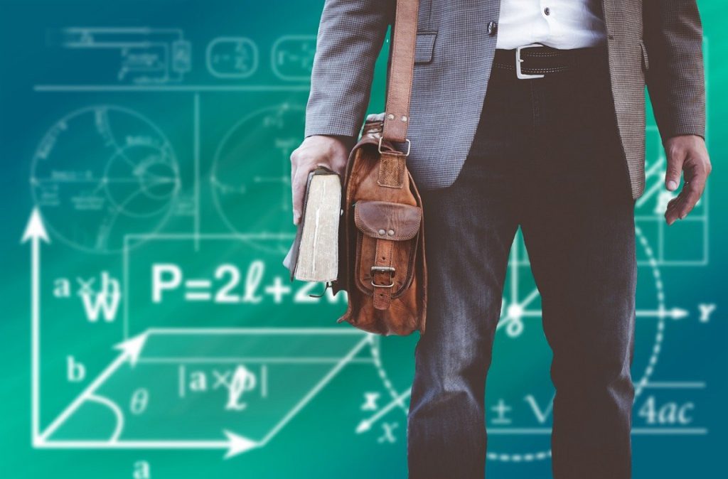 Vești proaste pentru profesori. Decizia luată de Monica Anisie nu le va pica bine cadrelor didactice