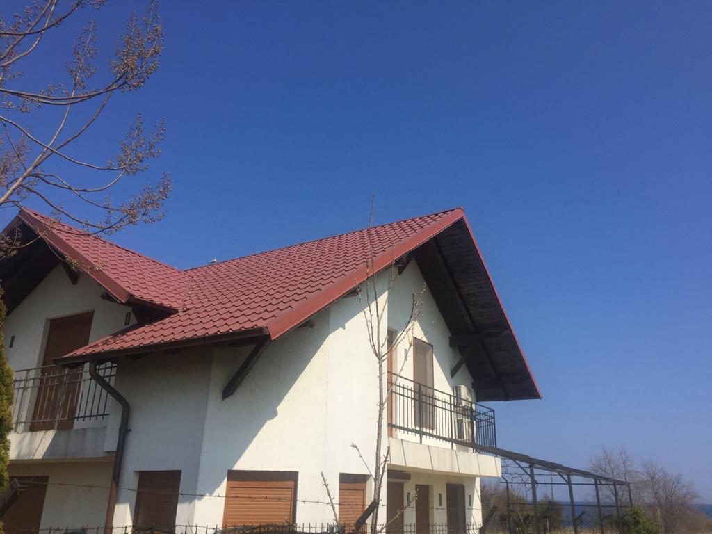 Cât te costă o noapte de cazare în casa lui Arșinel de la mare. Celebrul actor și-a închiriat vila