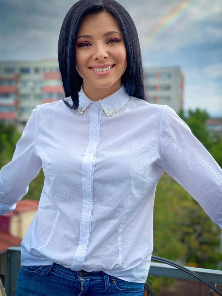 Cum încercau fotbaliștii să o cucerească pe Corina Caragea