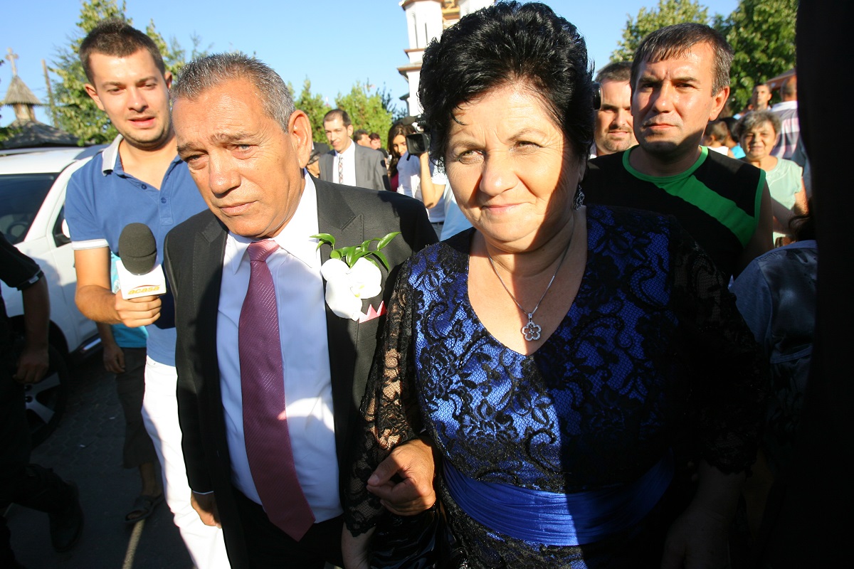 Exclusiv Tatăl lui Cristi Borcea a fost la un pas de moarte anul trecut. Ce se întâmplă acum cu el. Cunoscuții sunt uluiți să îl vadă așa