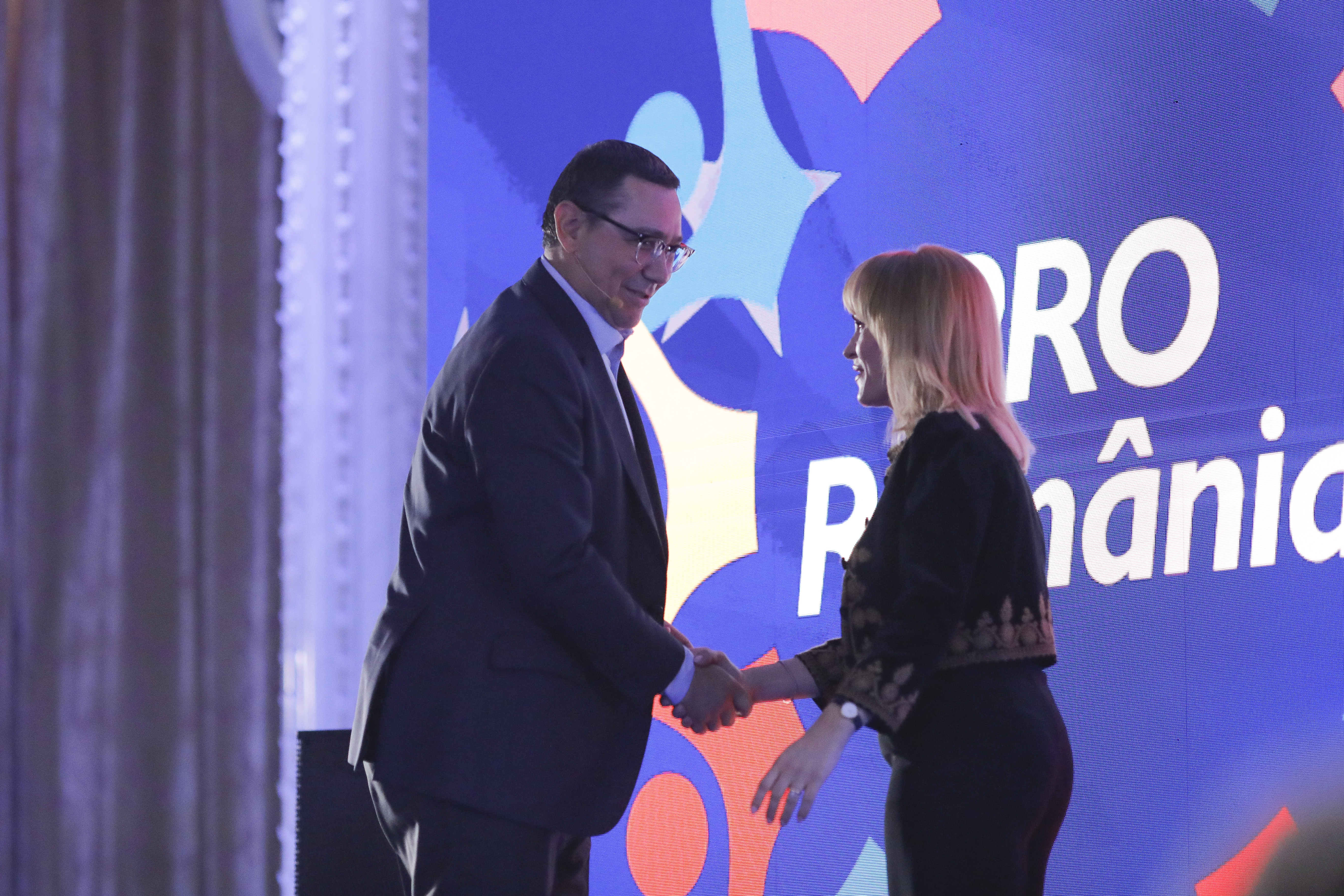 Victor Ponta și Gabriela Firea Foto - Inquam